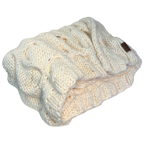 UGG Bedding Ugg Thick Chunky Knit Throw Blanket 72x54 Cream Oatmeal